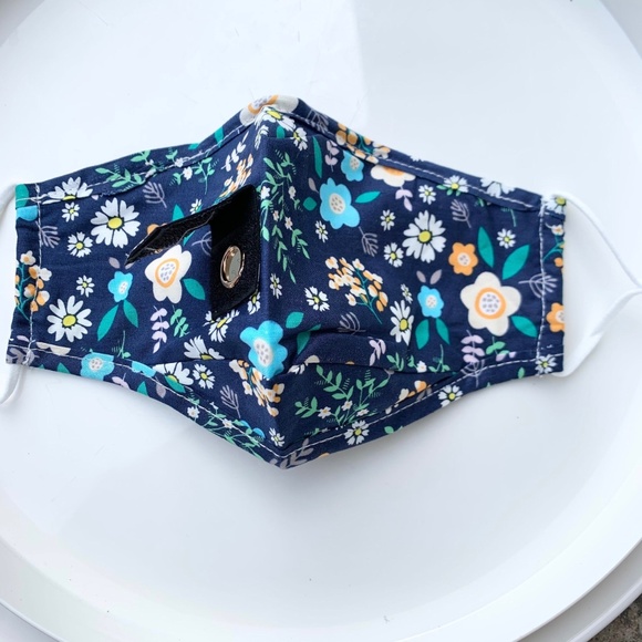 Brand NEW 100% double Cotton Face mask with drink hole. Perfect for parties - Picture 4 of 6